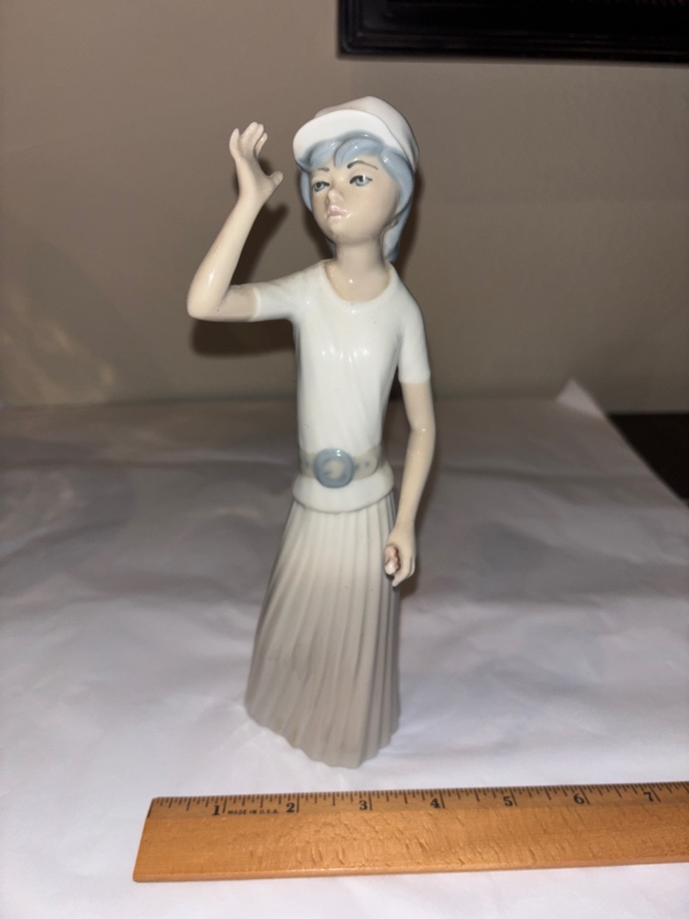 Vintage SPAIN CASADES LLADRO STYLE GIRL-TOURIST Porcelain Figurine sz-9” RARE